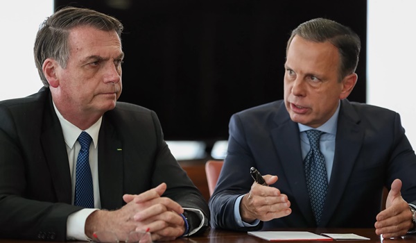 Bolsonaro a Doria: “Vai ameaçar o presidente? Não tem moral”