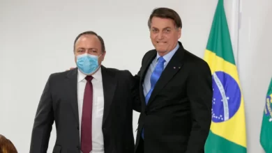 Ex-ministro da Saúde, Eduardo Pazuello, e presidente Jair Bolsonaro Foto: Isac Nóbrega/PR